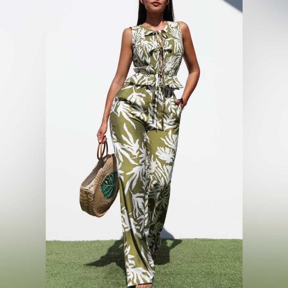 #29 Tropic Elegance Pant Set - Picture 3 of 6
